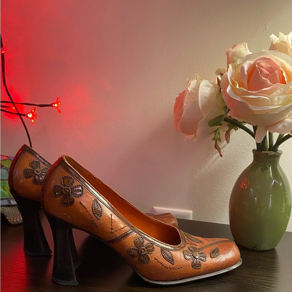 Size 7 Prada heels